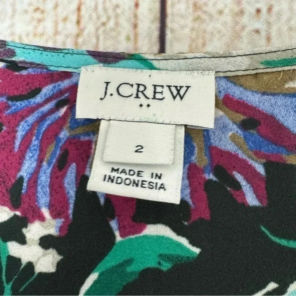 J.crew Womens Printed sleeveless Ruffle tops size 2